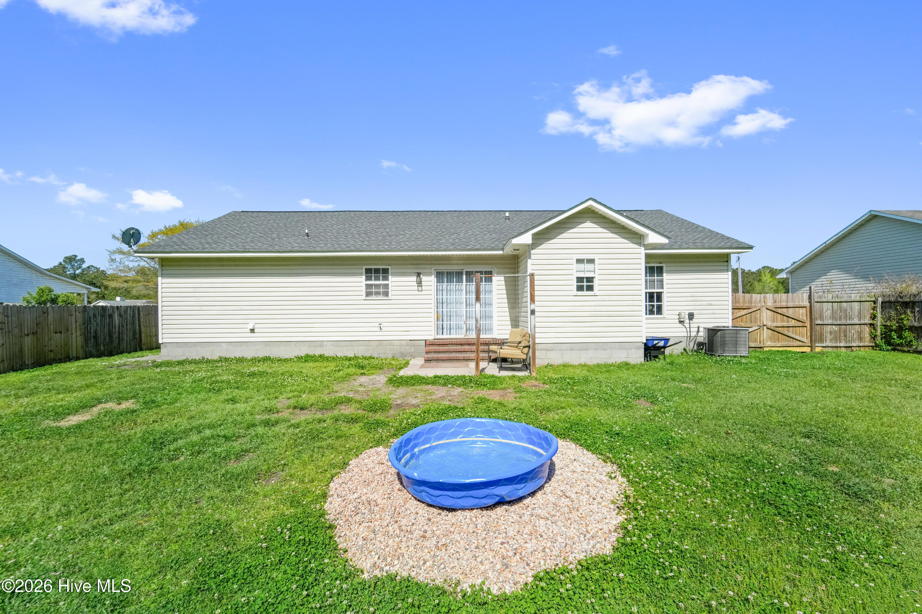 185 Liberty Park Road Jacksonville, NC 28540 - Photo 33 of 35 DSC09005