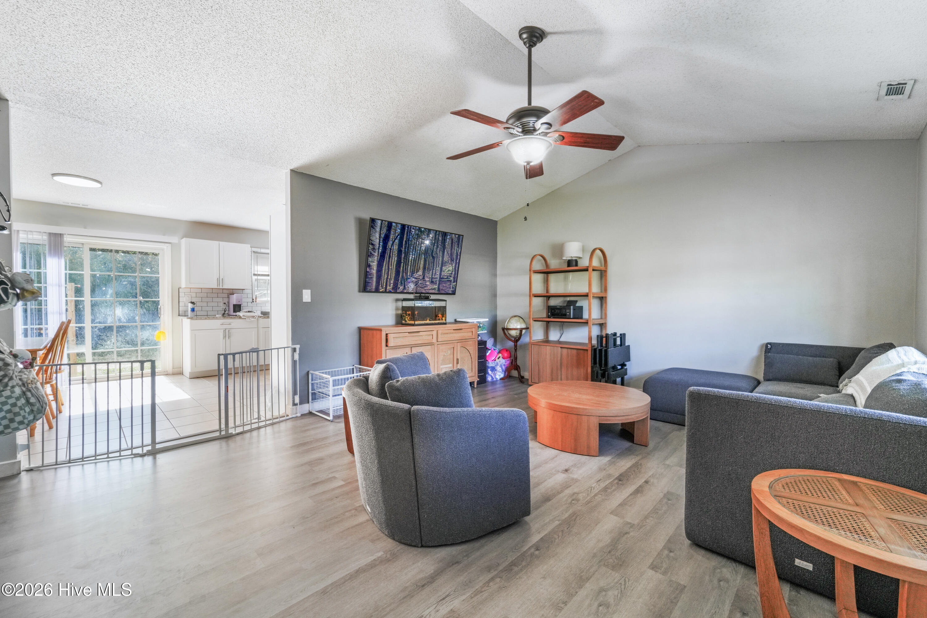 185 Liberty Park Road Jacksonville, NC 28540 - Photo 4 of 35 DSC08749