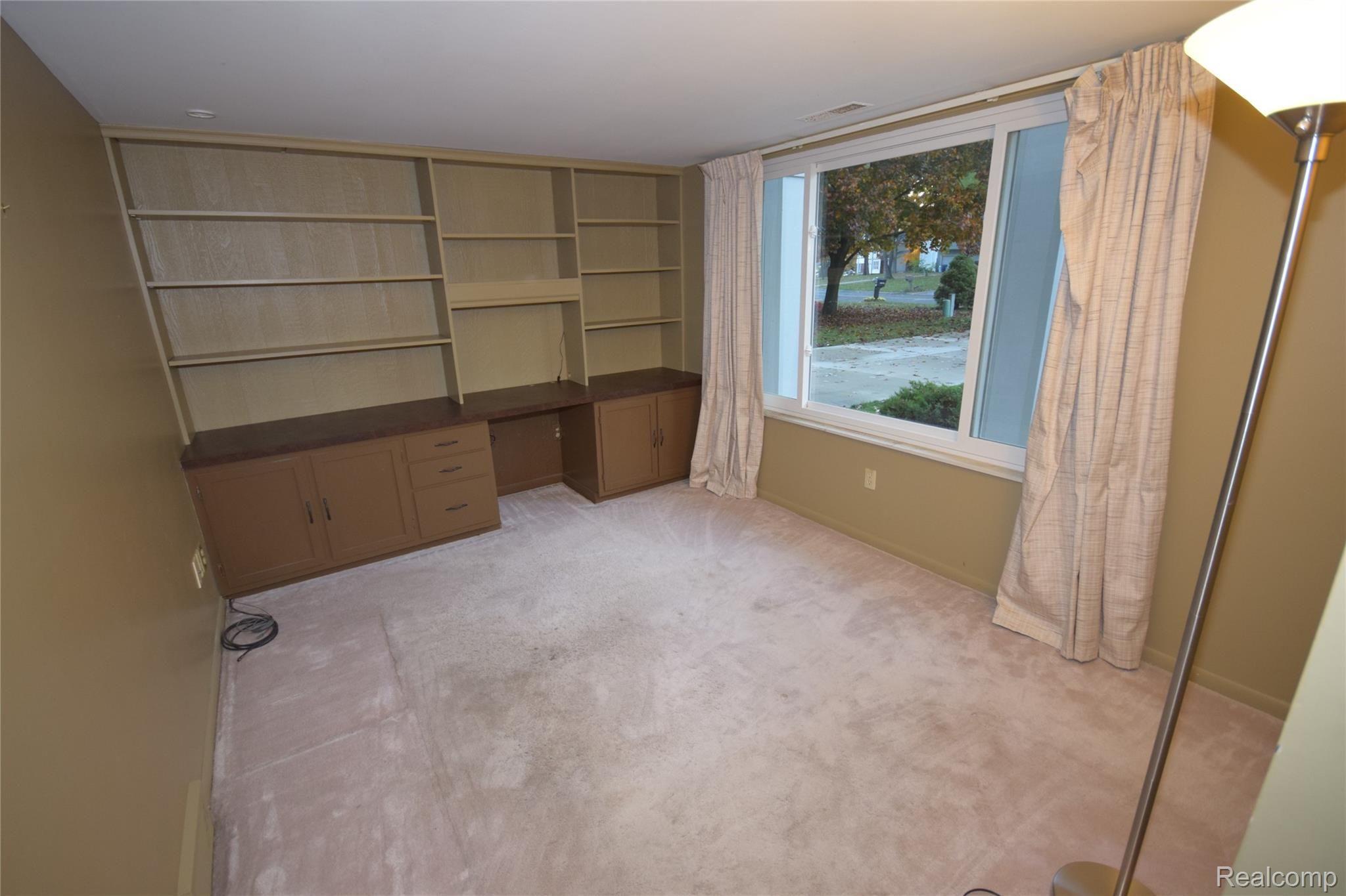 13314 Crane Ridge Drive Fenton, MI 48430 - Photo 9 of 18 DSC_0140.JPG