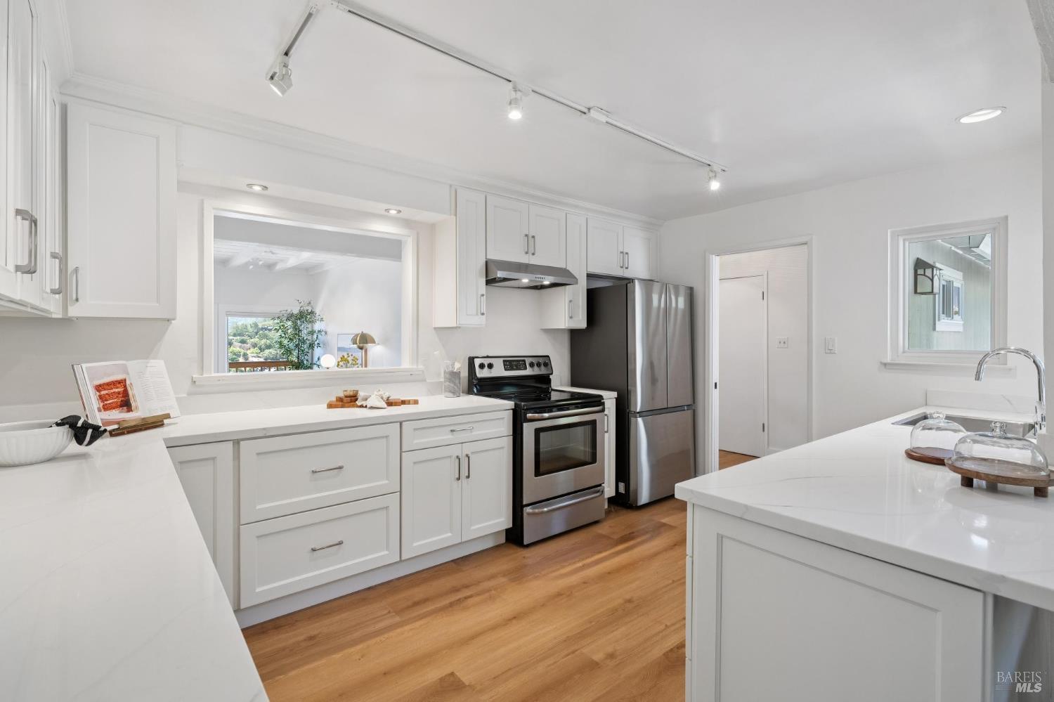 116 Maywood Way San Rafael, CA 94901 - Photo 2 of 64 Gallery Image 2