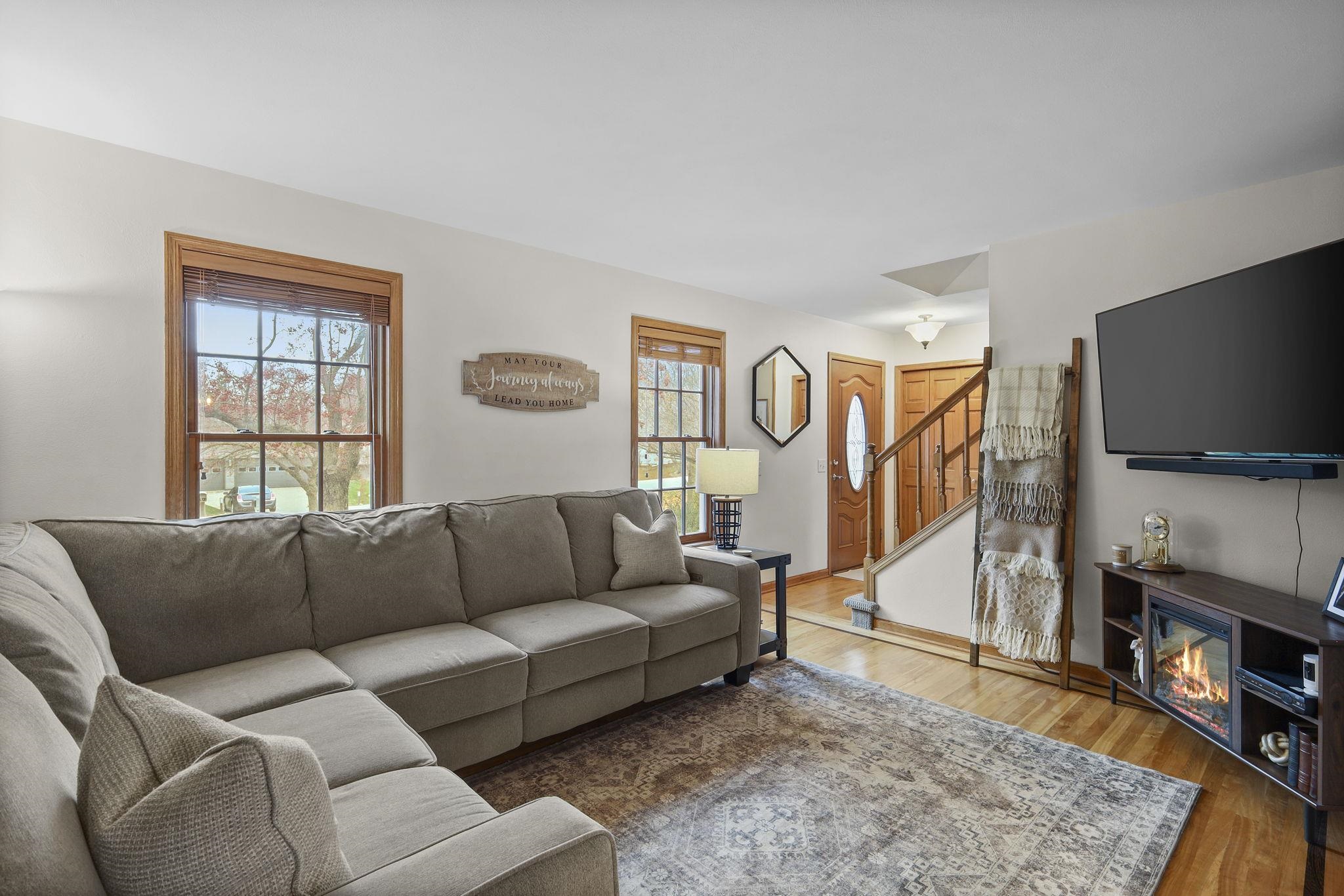 938 Johnson Street Oregon, WI 53575 - Photo 5 of 50