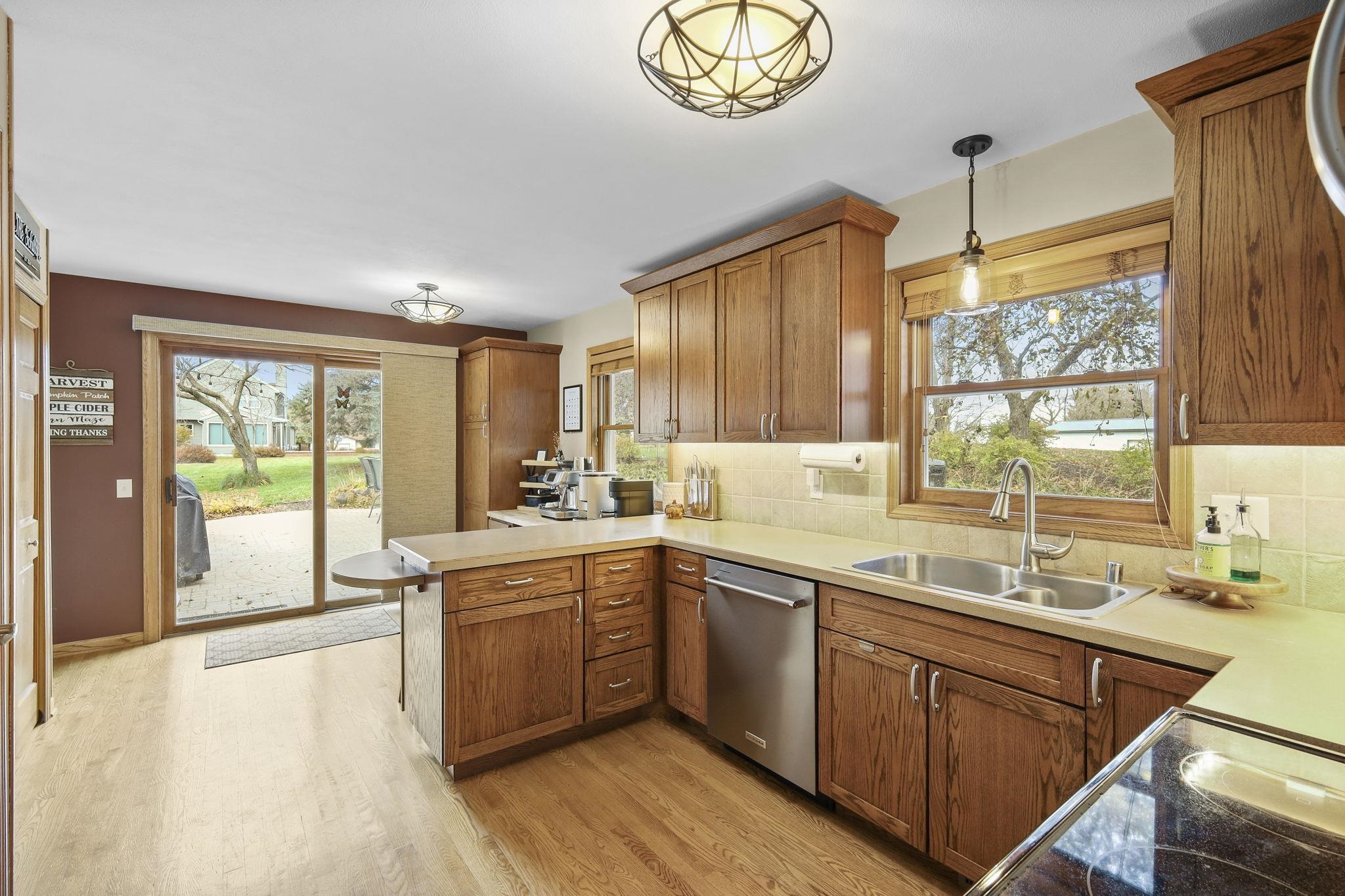 938 Johnson Street Oregon, WI 53575 - Photo 8 of 50