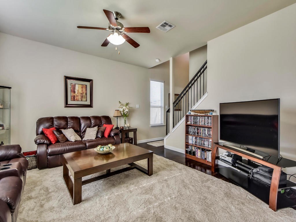 1100 April Meadows Loop Georgetown, TX 78626 - Photo 4 of 11