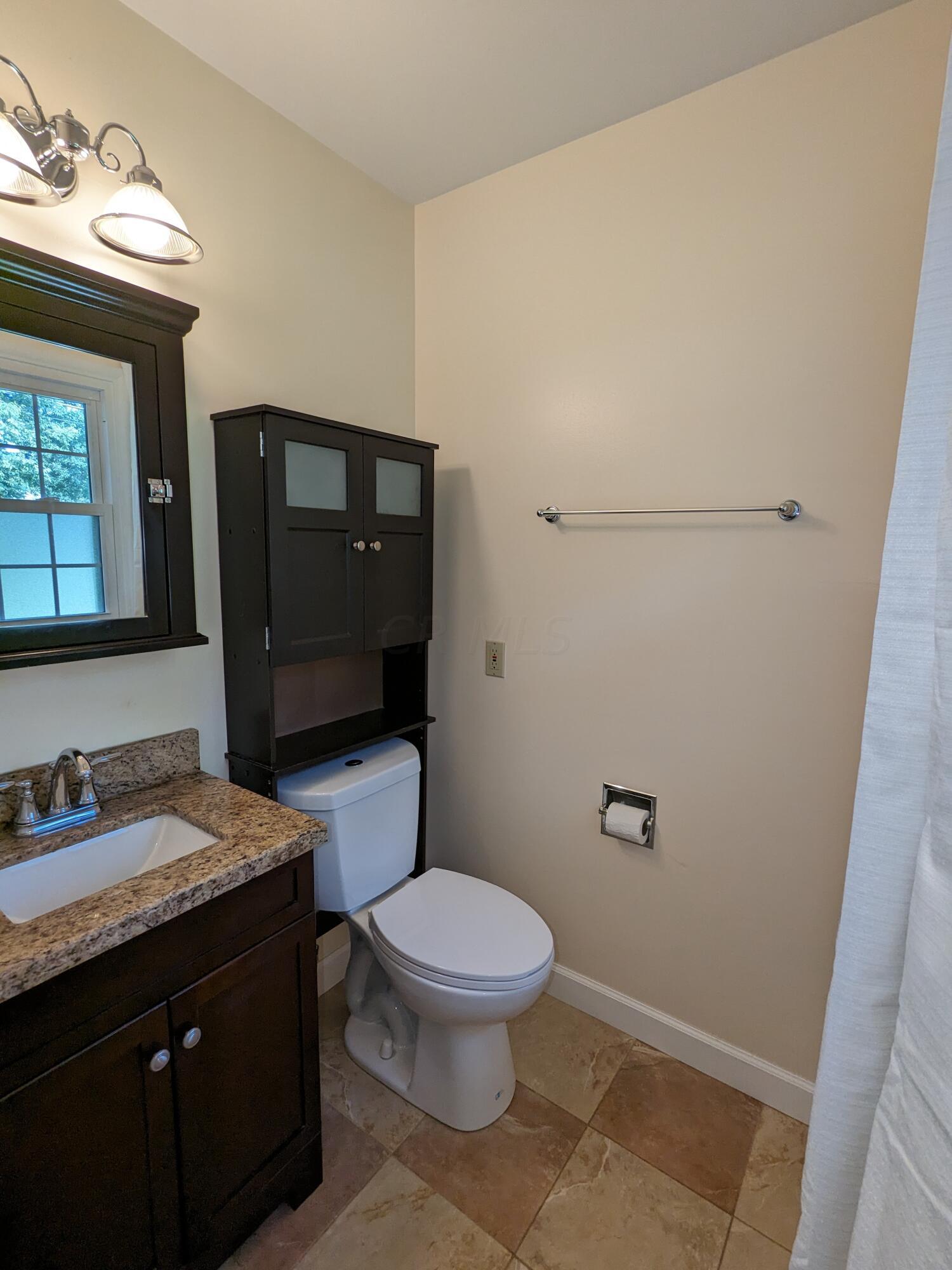 363 Topsfield Road Columbus, OH 43228 - Photo 20 of 30 PXL_20230801_132942038