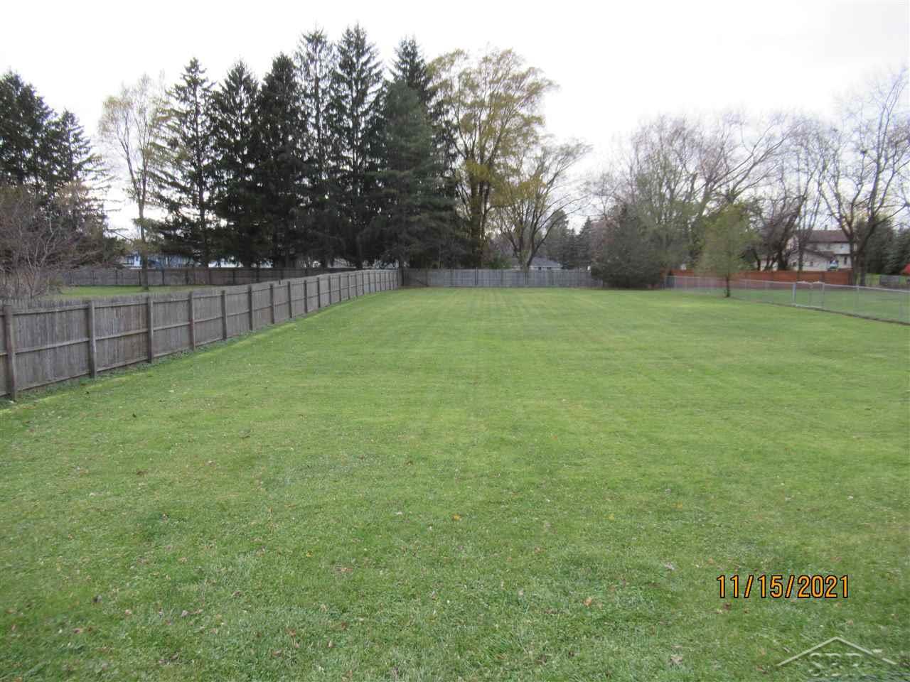 310 Adams Road Saginaw, MI 48609 - Photo 22 of 22 50060869-21.JPG