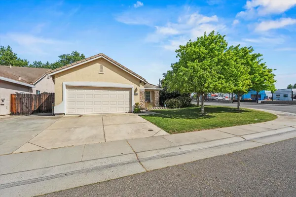 $475,000 | 8300 White Spruce Drive, Antelope, CA 95843