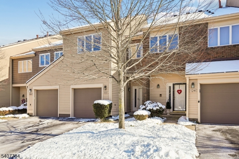 122 Hempstead Court Madison, NJ 07940 - Photo 1 of 25