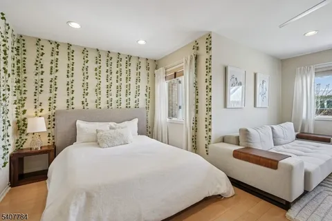 $775,000 | 122 Hempstead Court, Madison, NJ 07940