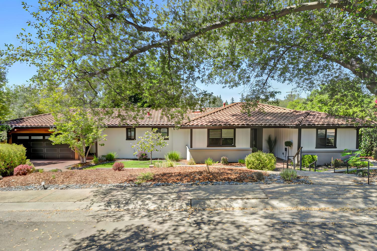3751 Dell Road Carmichael, CA 95608 - Photo 1 of 66 Gallery Image 1