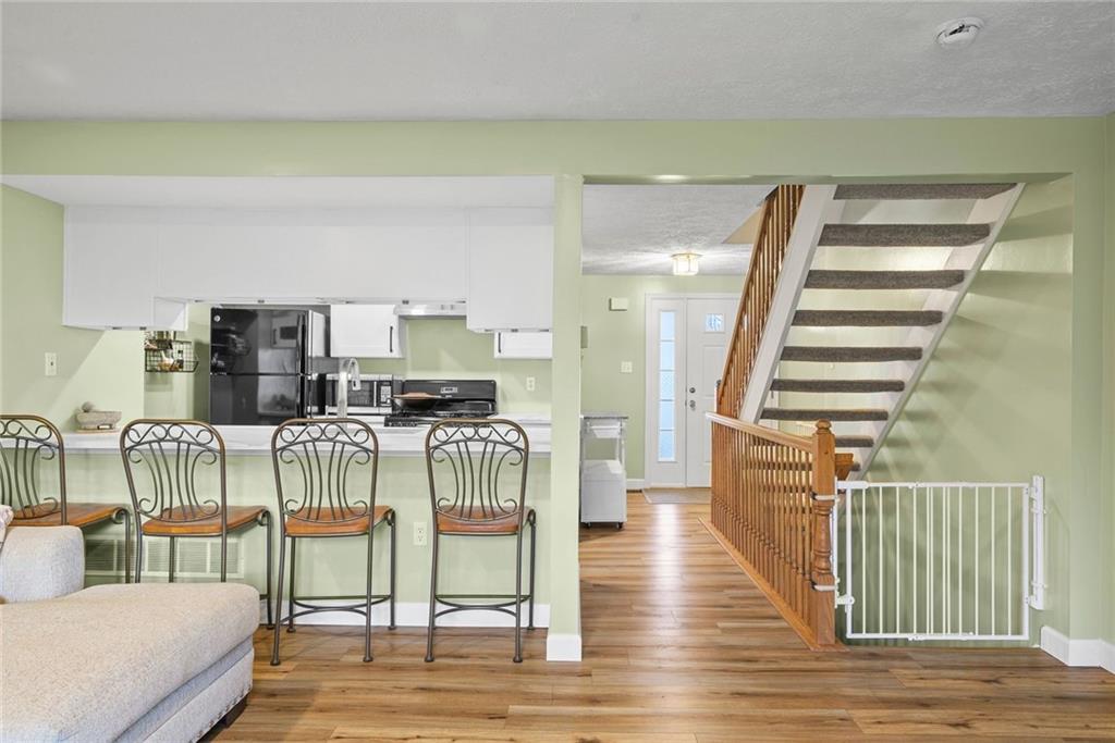 2796 Drake Court Gibsonia, PA 15044 - Photo 7 of 29 Gallery Image 7