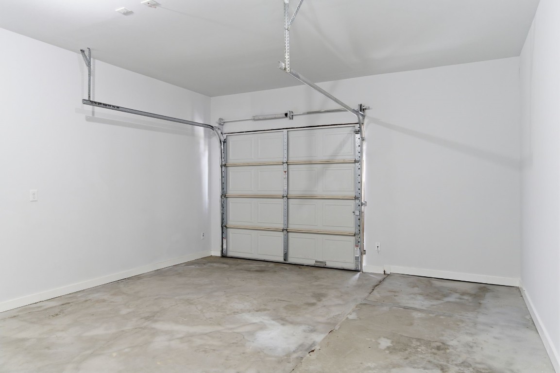 7040 Kinney Street Houston, TX 77087 - Photo 29 of 47