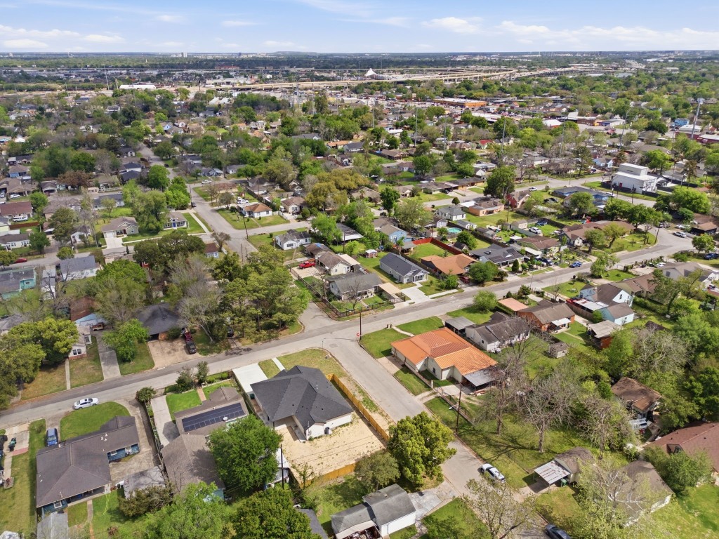 7040 Kinney Street Houston, TX 77087 - Photo 43 of 47