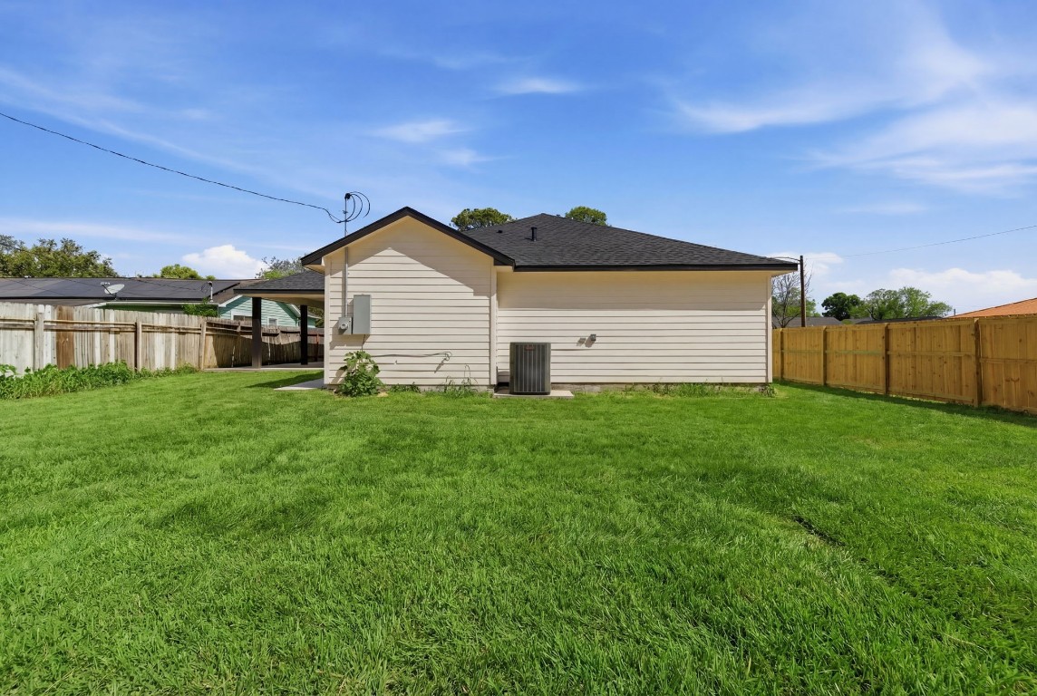 7040 Kinney Street Houston, TX 77087 - Photo 44 of 47