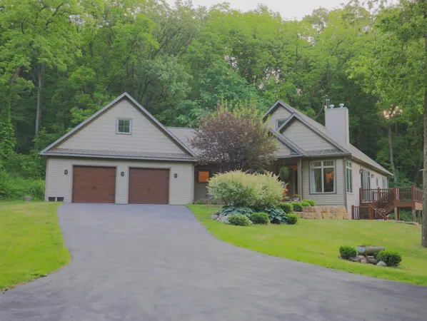 $1,260,000 | 9496 South Hanover Hill Road, Hanover, IL 61041