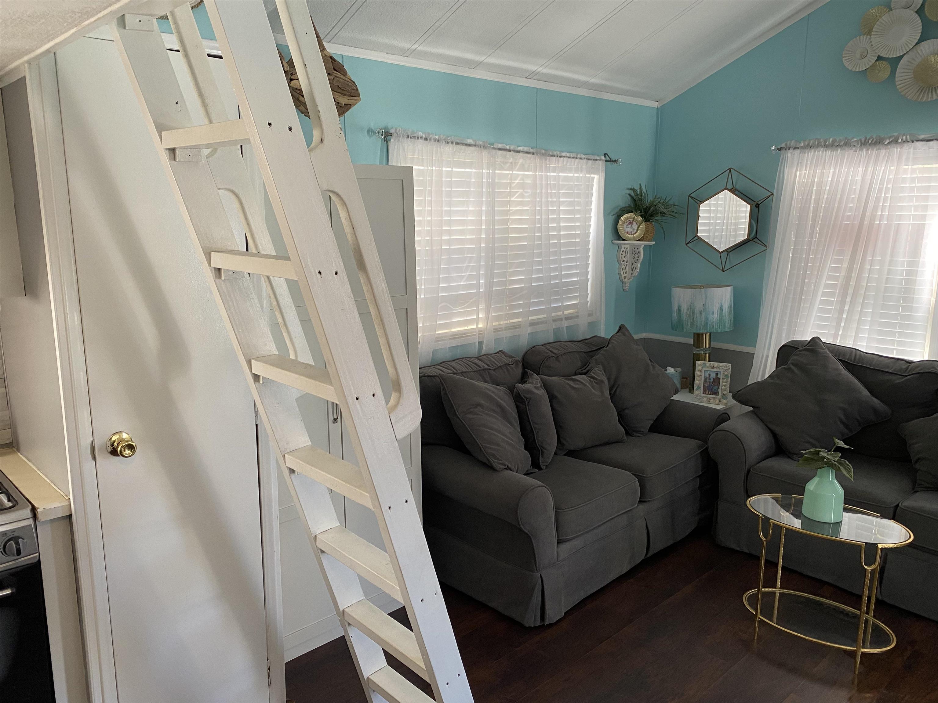 515 Corsons Tavern Road Ocean View, NJ 08230 - Photo 4 of 18 a living room with furniture and a window