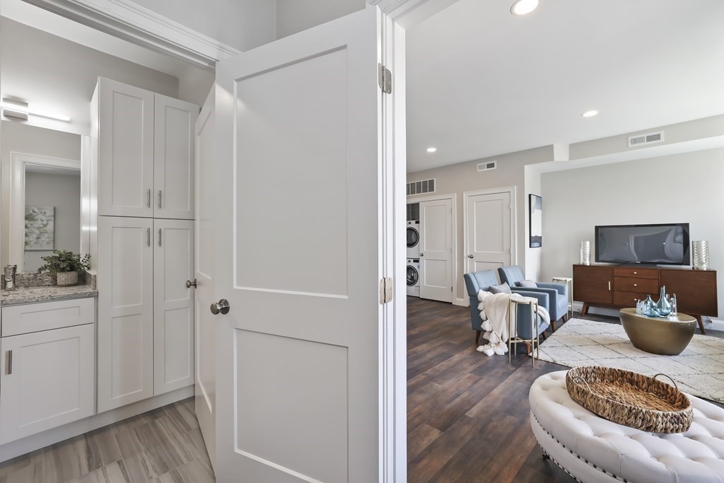 734 South Street, Unit 4 Boston, MA 02131 - Photo 17 of 42