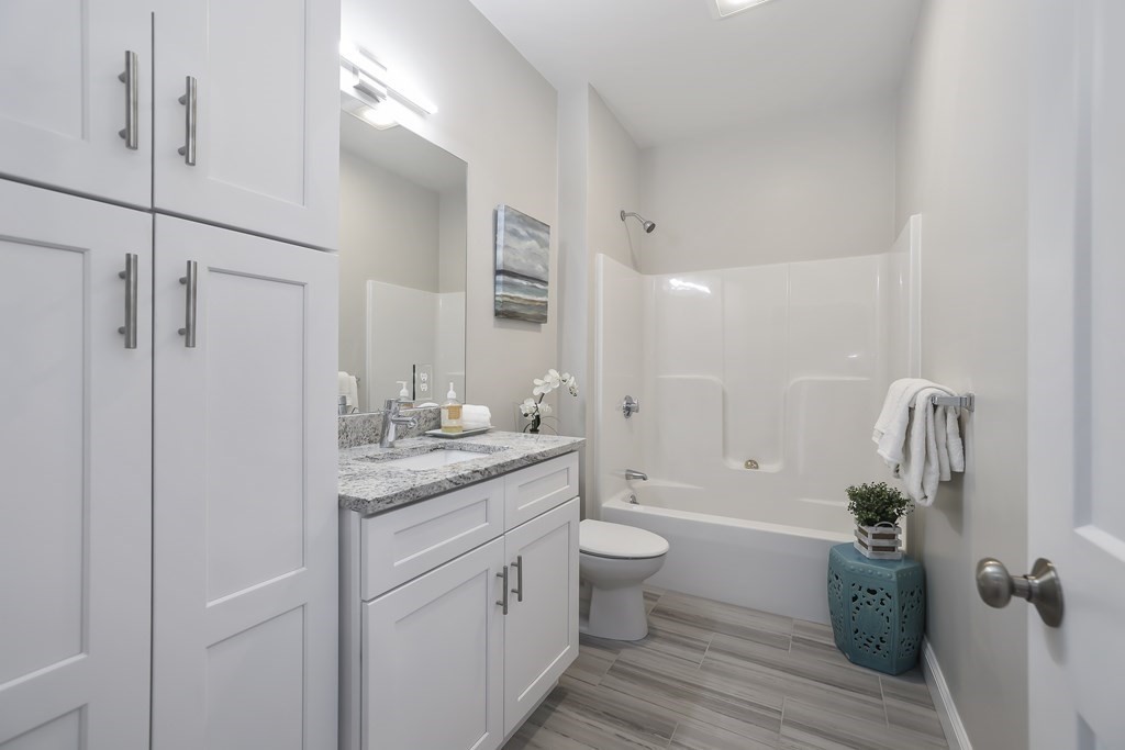 734 South Street, Unit 4 Boston, MA 02131 - Photo 27 of 42