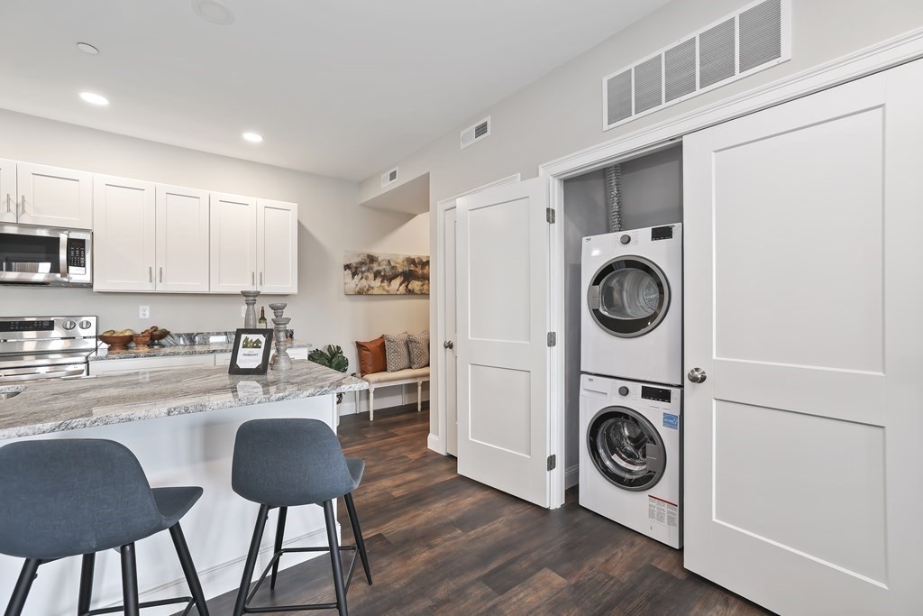 734 South Street, Unit 4 Boston, MA 02131 - Photo 8 of 42