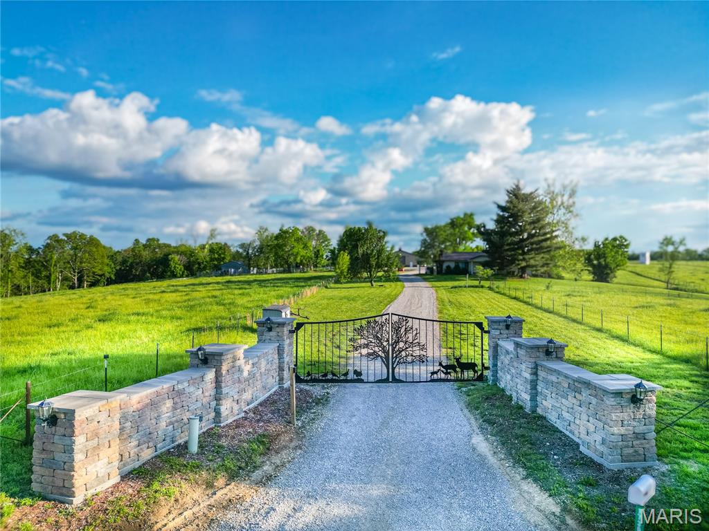 17305 Riverside Road Crocker, MO 65452 - Photo 2 of 96