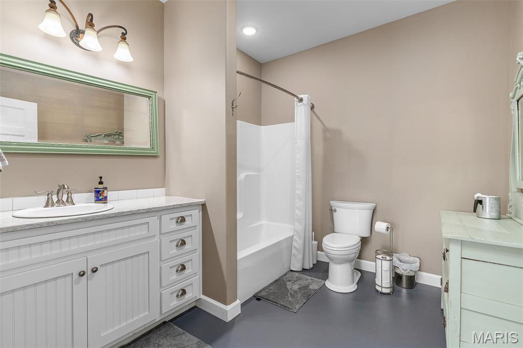 17305 Riverside Road Crocker, MO 65452 - Photo 44 of 96