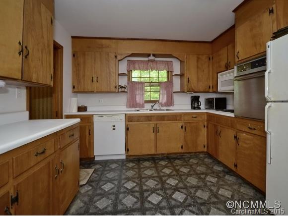 92 Banjo Branch Road Mars Hill, NC 28754 - Photo 2 of 14 Gallery Image 2