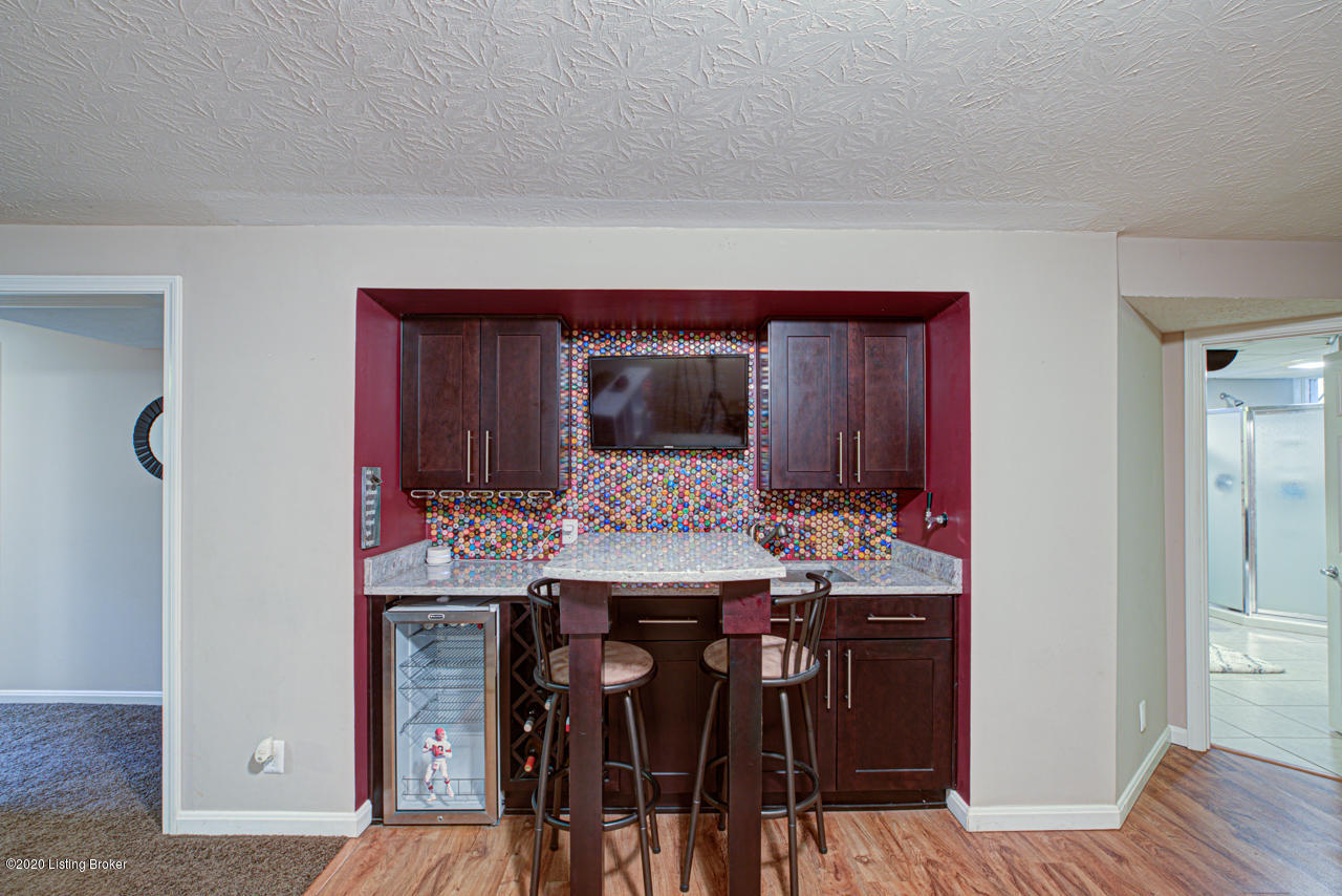 4229 Alton Road Louisville, KY 40207 - Photo 28 of 49 4229_Alton_Rd-41