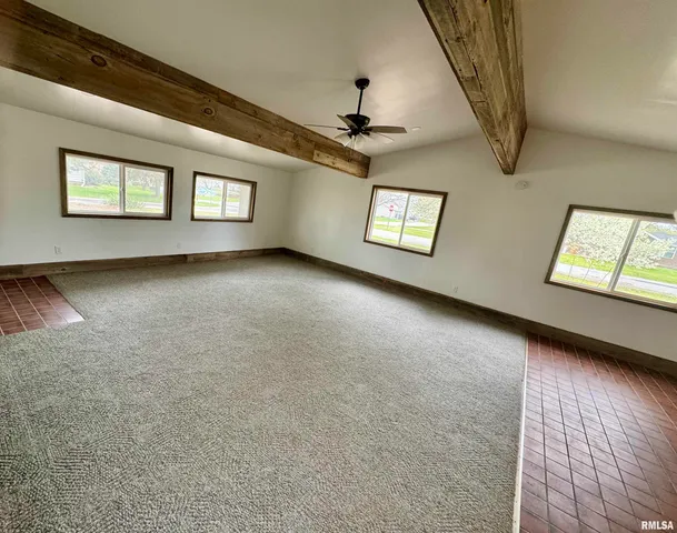 $179,999 | 1401 12th Avenue, Viola, IL 61486