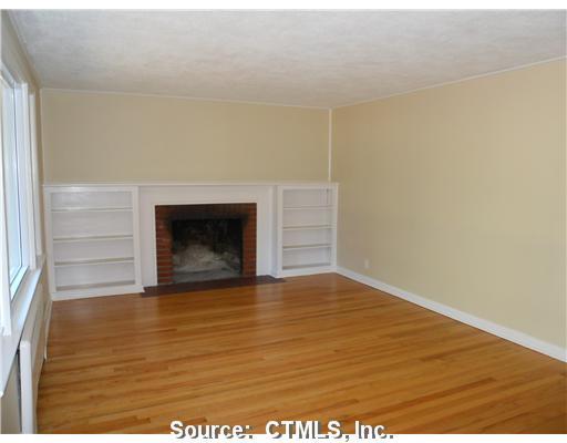 33 Ridgefield Road Enfield, CT 06082 - Photo 1 of 1 Living Room.