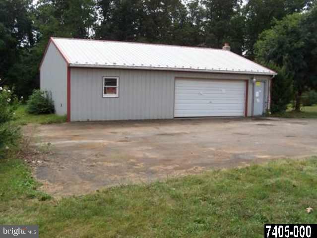128 West Bruce Road Fawn Grove, PA 17321 - Photo 3 of 9 Gallery Image 3