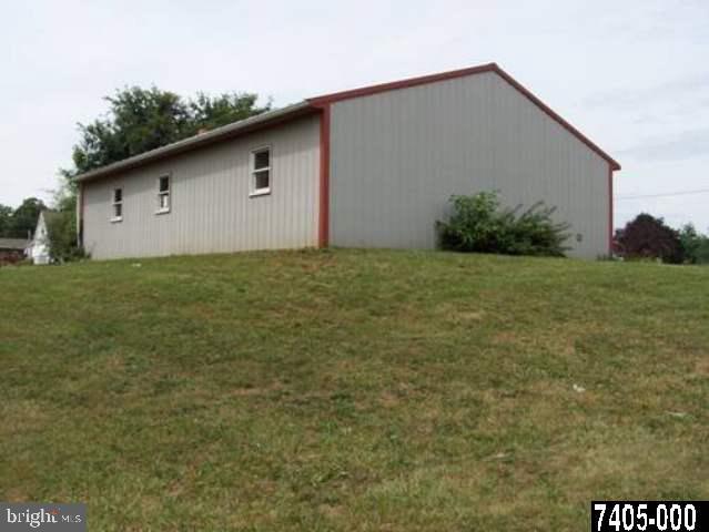 128 West Bruce Road Fawn Grove, PA 17321 - Photo 4 of 9 Gallery Image 4