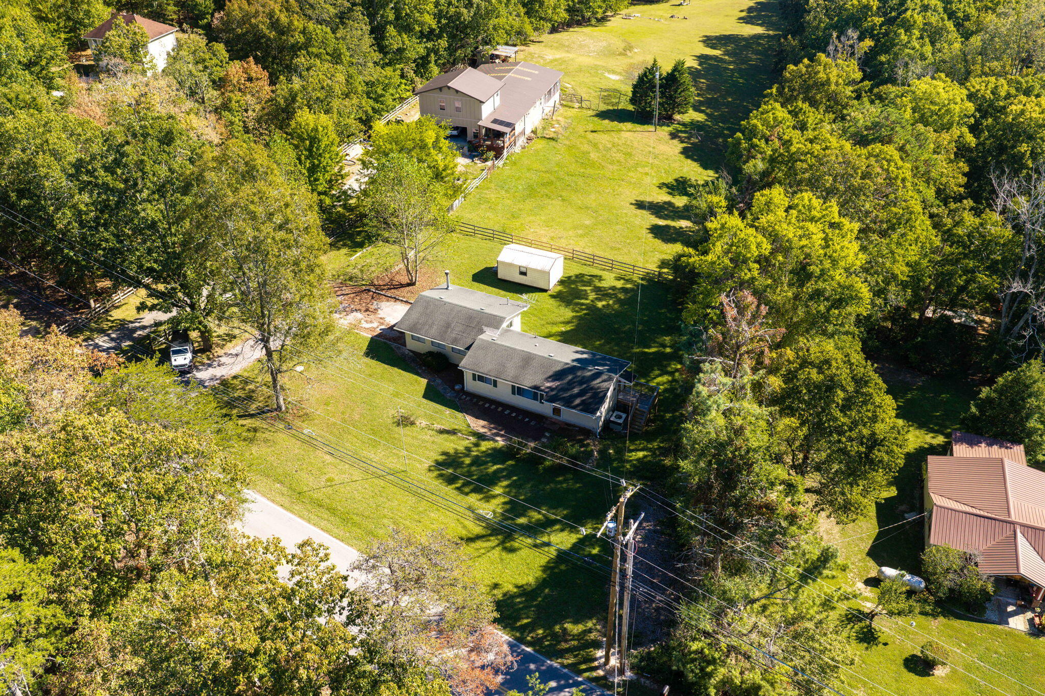 2402 Corral Road Signal Mountain, TN 37377 - Photo 39 of 42 43-web-or-mls-DJI_20260929161012_0713_D-
