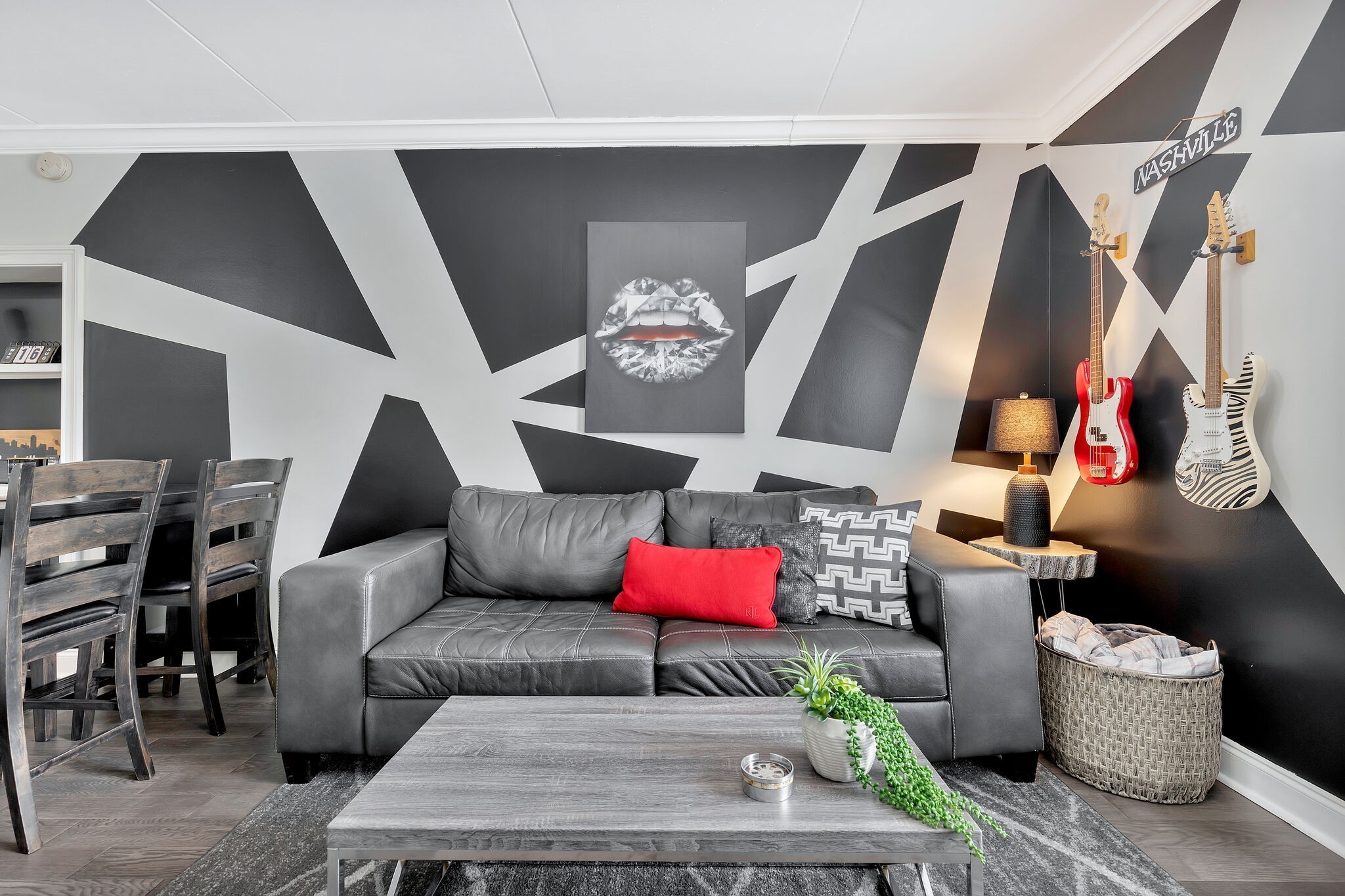 11 Music Square East, Unit 203 Nashville, TN 37203 - Photo 6 of 26 a living room with furniture and wooden floor