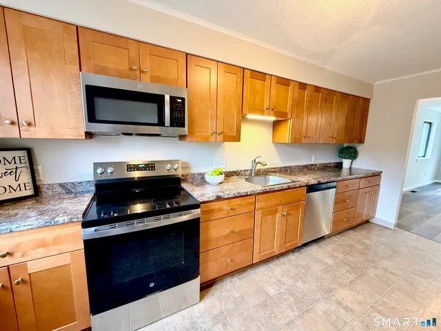 $259,900 | 218 Adams Hill Way, Unit 218, East Windsor, CT 06088