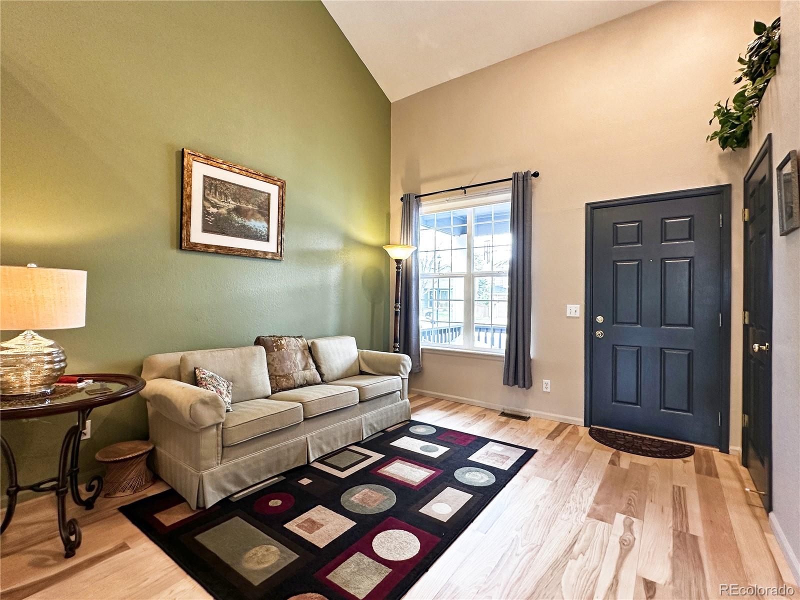 1089 Riddlewood Lane Highlands Ranch, CO 80129 - Photo 4 of 32 Gallery Image 4
