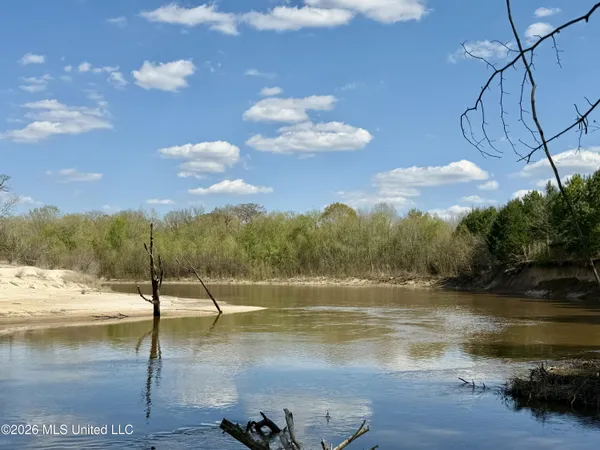 $412,360 | 35 Highway 35, Carthage, MS 39051