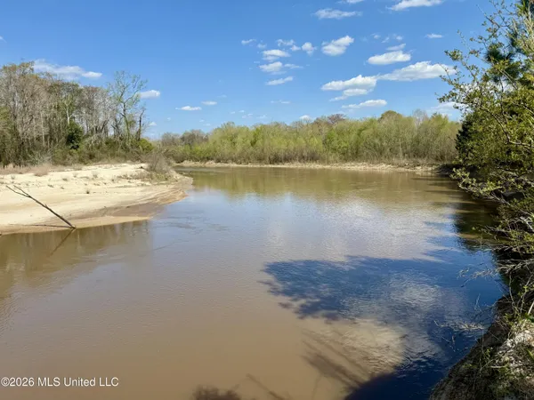 $412,360 | 35 Highway 35, Carthage, MS 39051