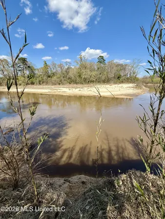 $412,360 | 35 Highway 35, Carthage, MS 39051