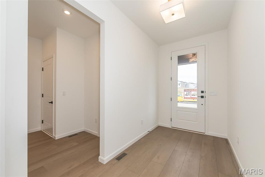 837 Memsie Drive O'Fallon, MO 63368 - Photo 4 of 46