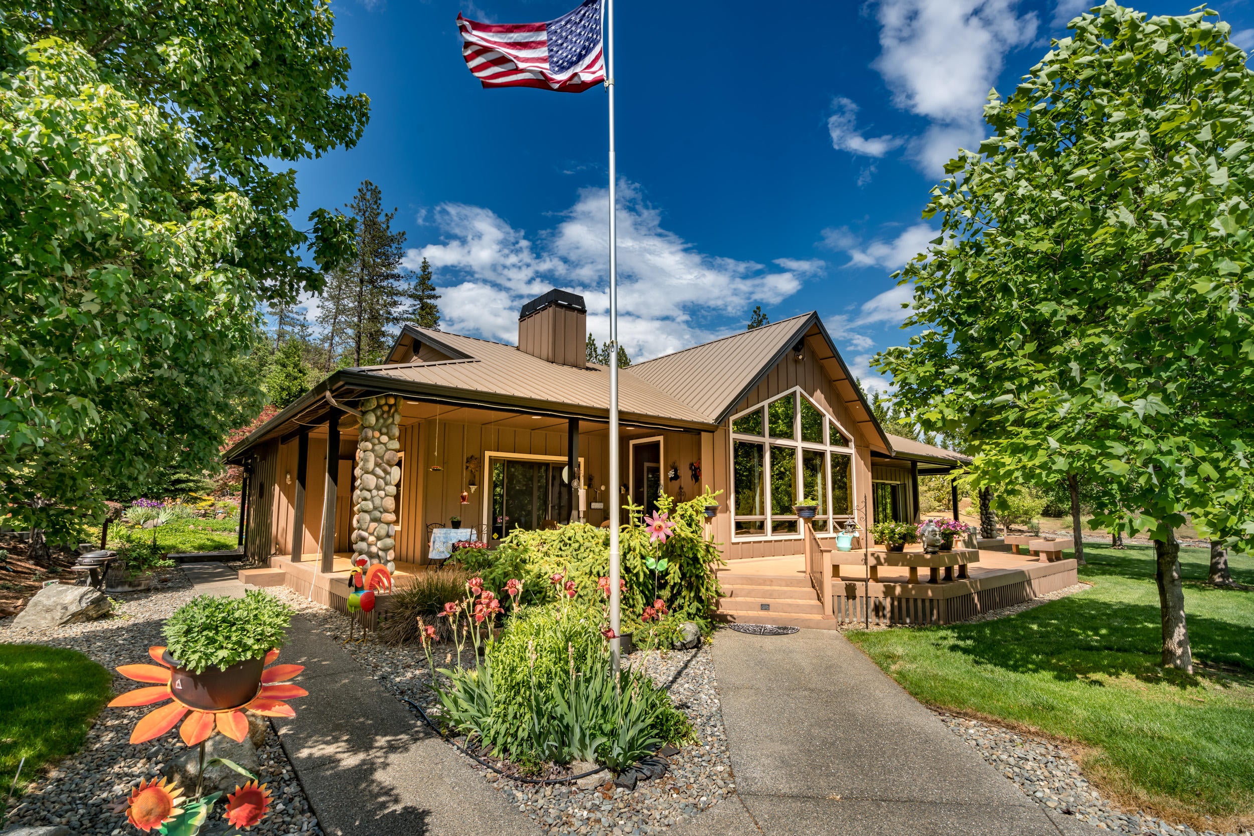 355 Naturescape Road Grants Pass, OR 97527 - Photo 9 of 59 6b