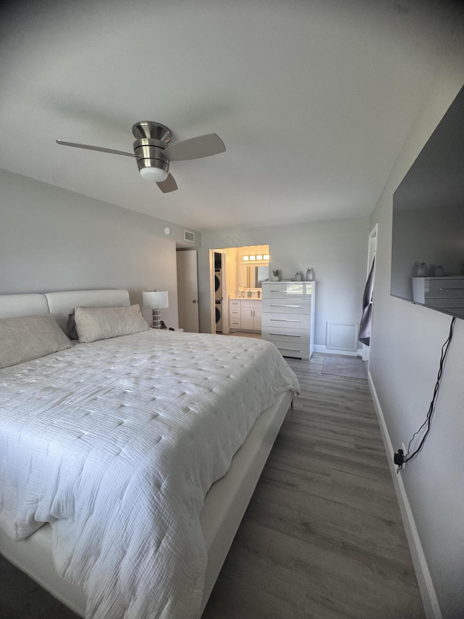 404 High Point Boulevard Delray Beach, FL 33445 - Photo 10 of 18 Primary Bedroom