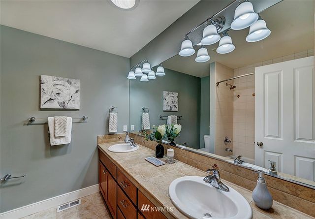 $1,746,000 | 17031 Northeast 114th Court, Redmond, WA 98052