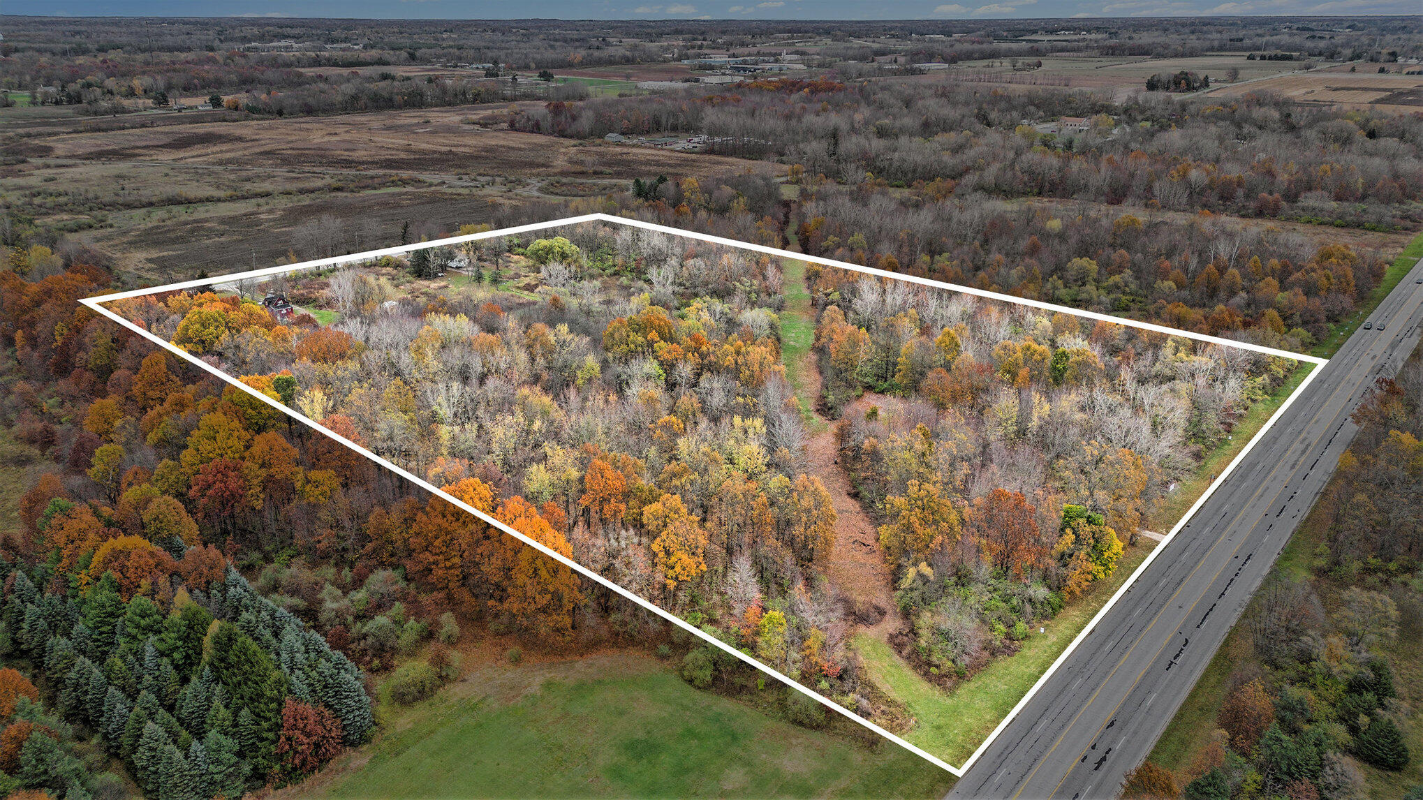 1976 Townline Road Benton Harbor, MI 49022 - Photo 3 of 28 011_dji_0922_144