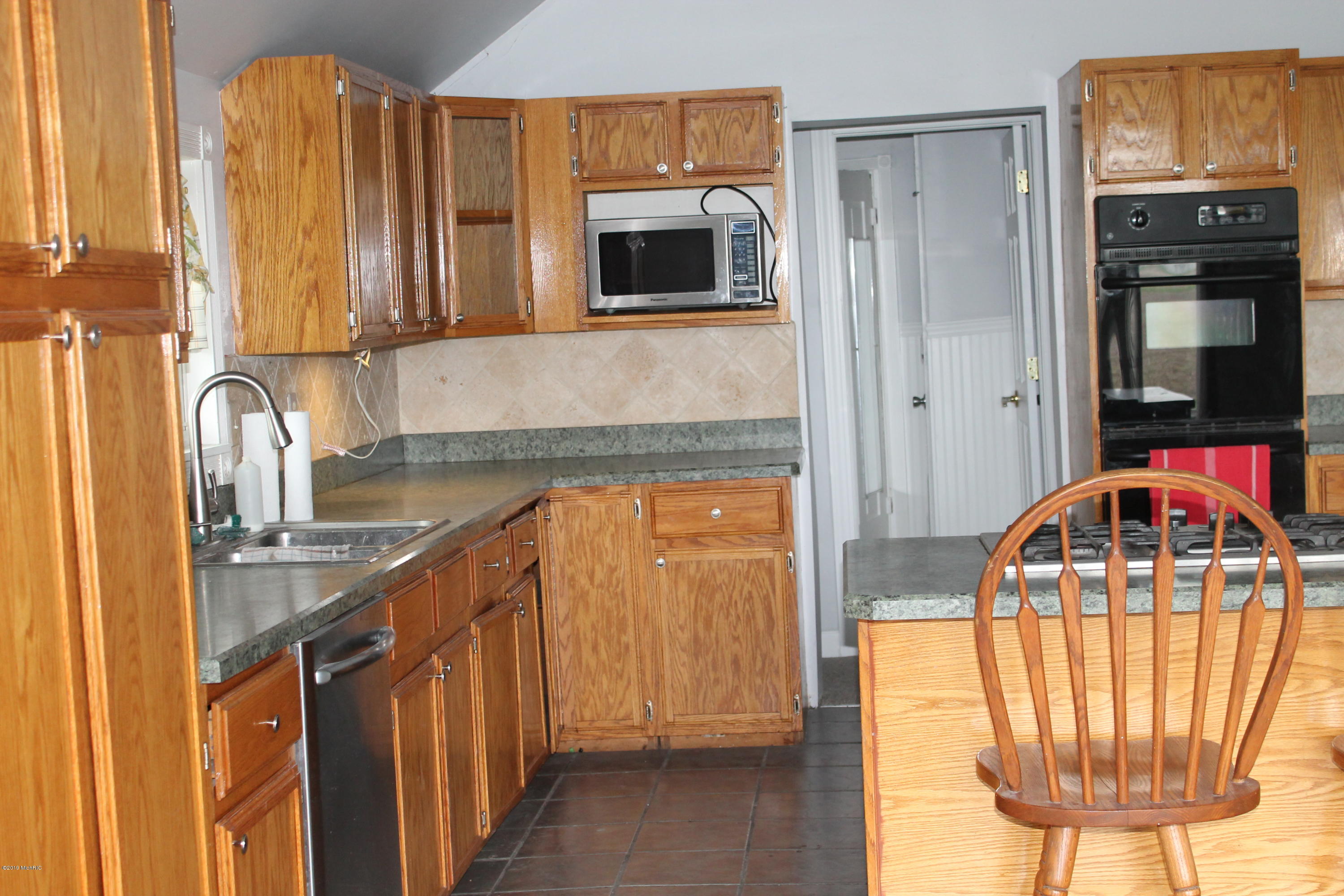 512 Orland Road Bronson, MI 49028 - Photo 9 of 26 IMG_2555