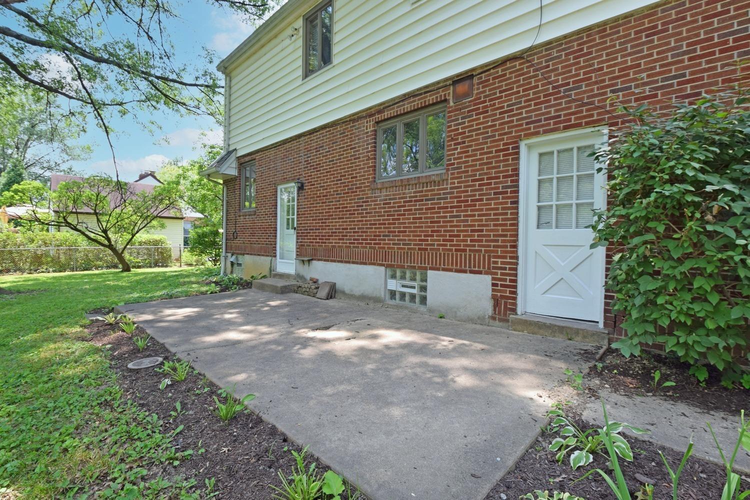 10474 Kenwood Road Blue Ash, OH 45242 - Photo 23 of 30