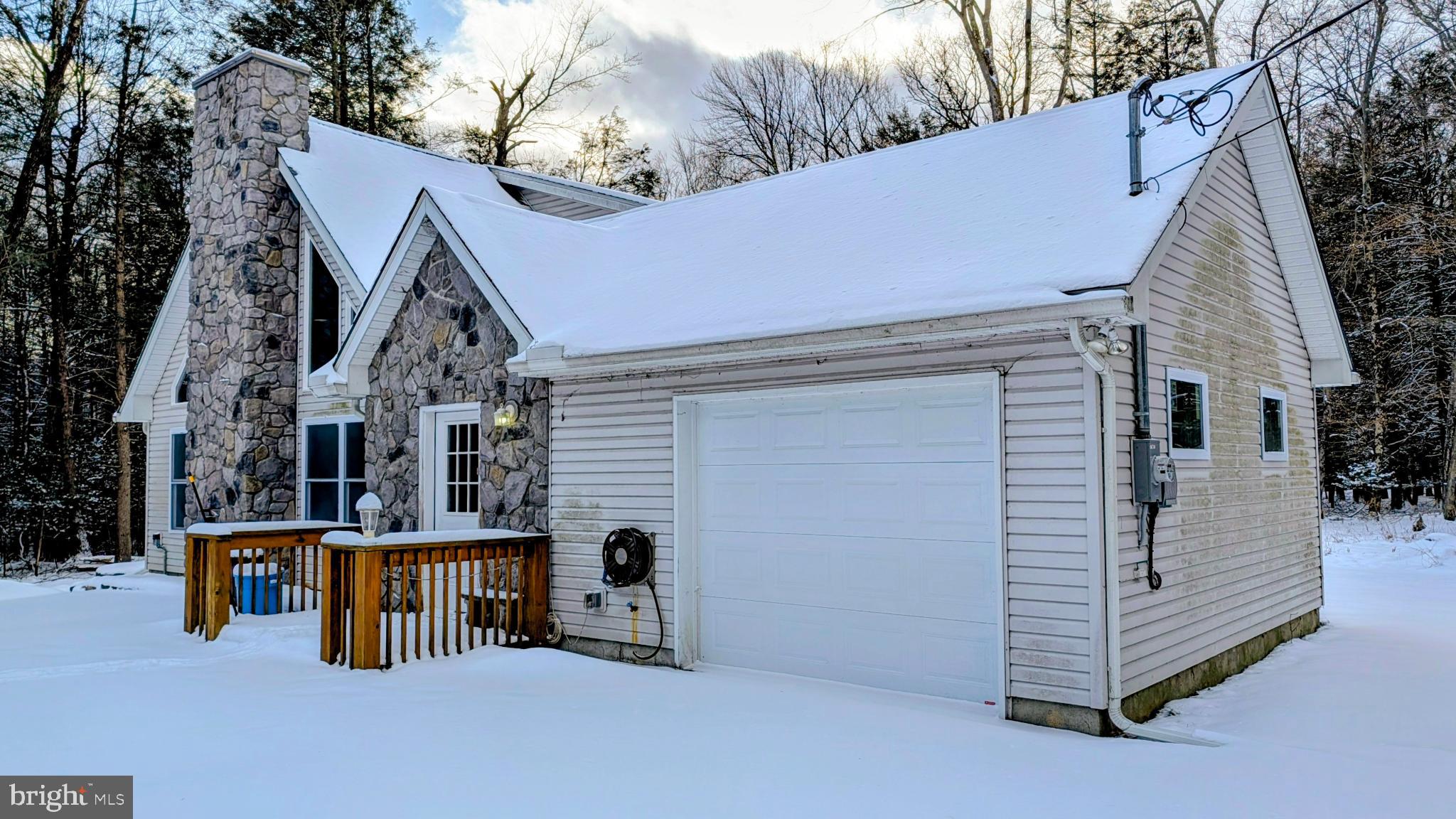 31 Rodda Road Albrightsville, PA 18210 - Photo 4 of 24 a view of a house with backyard and sitting area