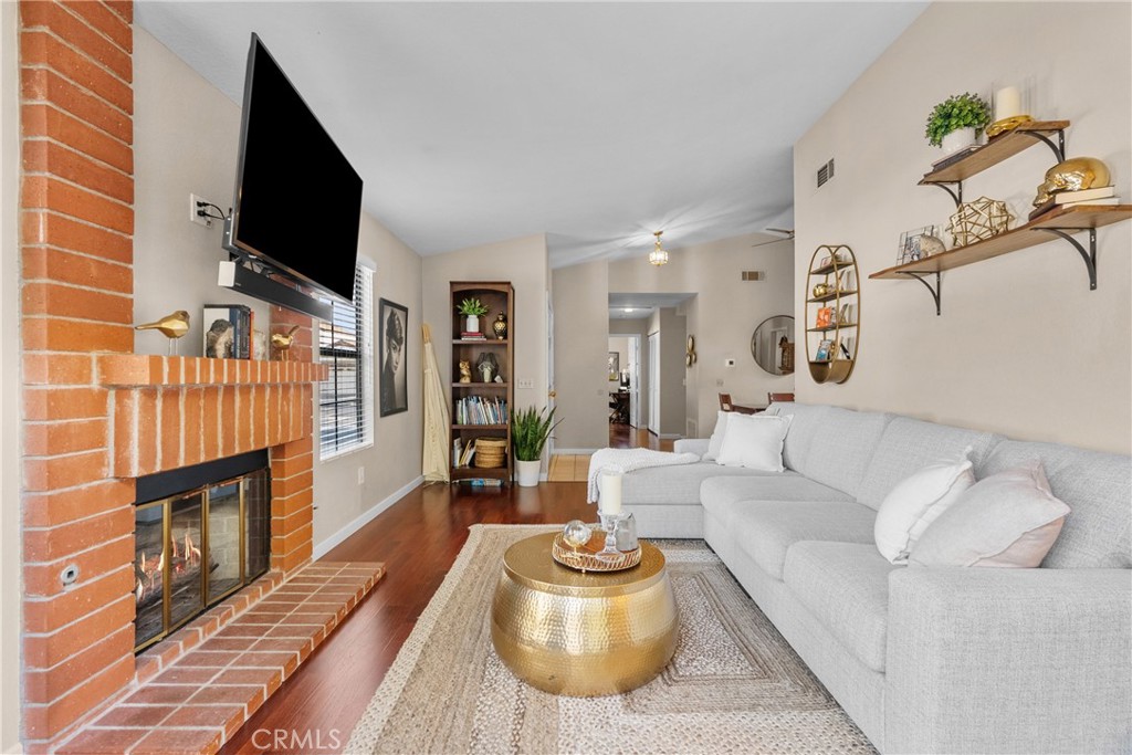 745 Wind Willow Way Simi Valley, CA 93065 - Photo 14 of 41