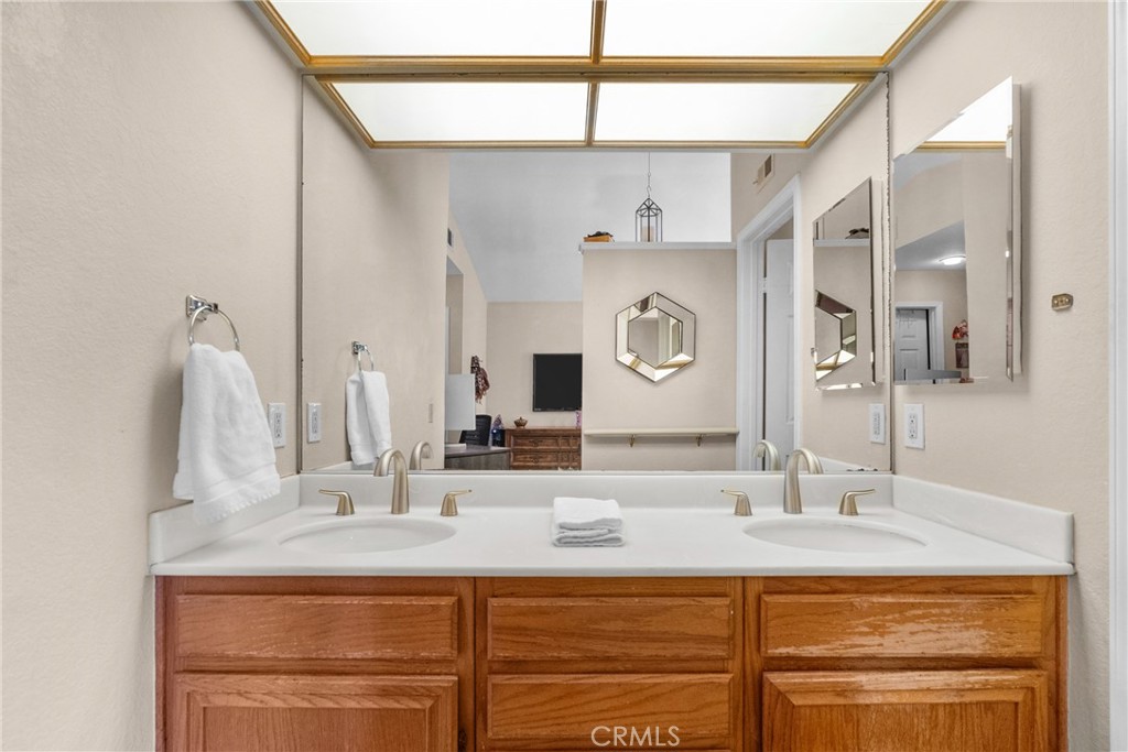 745 Wind Willow Way Simi Valley, CA 93065 - Photo 28 of 41