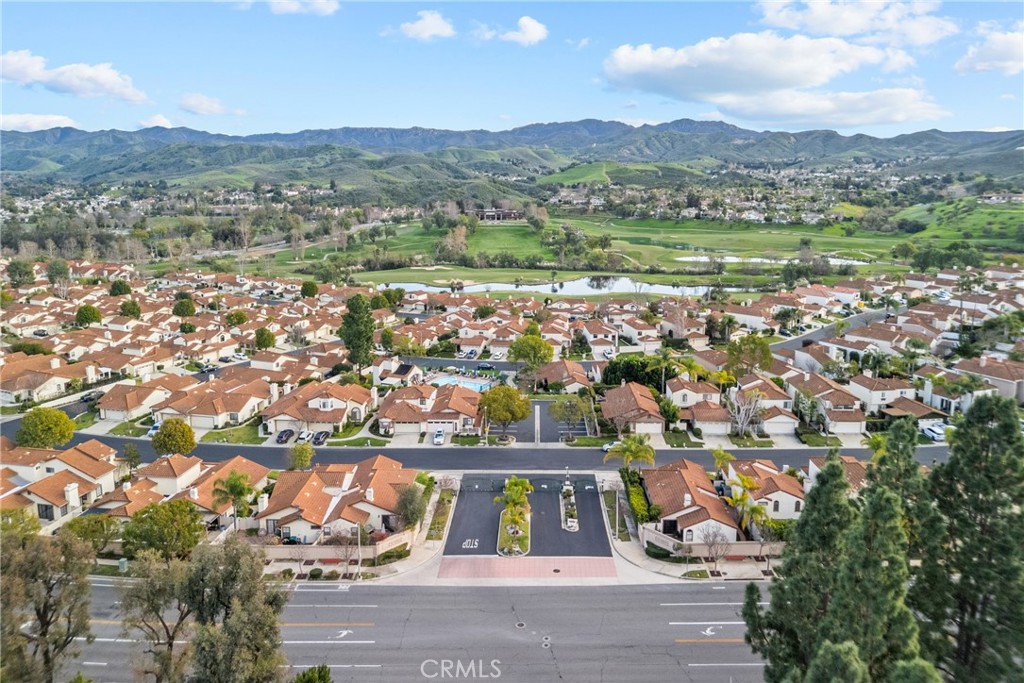 745 Wind Willow Way Simi Valley, CA 93065 - Photo 4 of 41