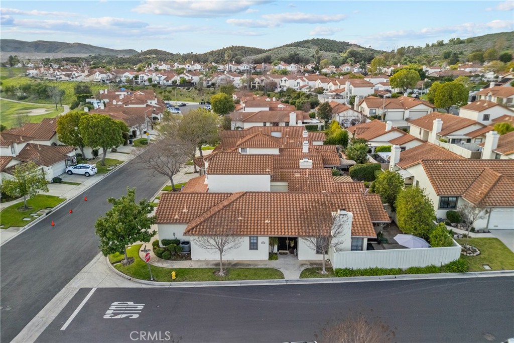 745 Wind Willow Way Simi Valley, CA 93065 - Photo 6 of 41