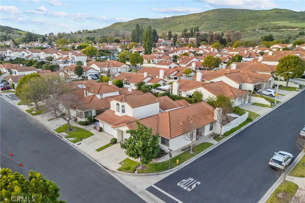 745 Wind Willow Way Simi Valley, CA 93065 - Photo 7 of 41